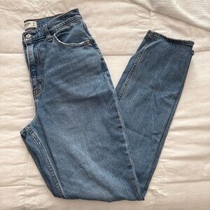 A&F 90s Slim Straight High Rise Curve Love